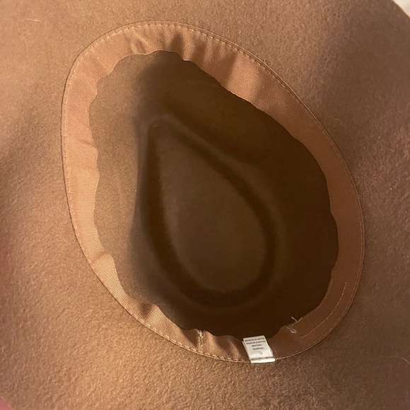 Hat - Picture 4 of 5